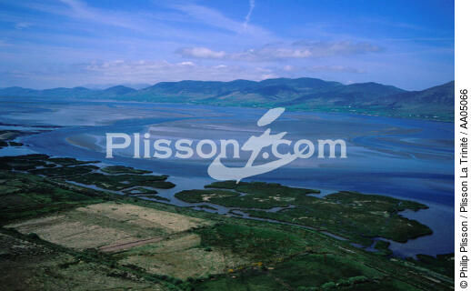 La baie de Dingle. - © Philip Plisson / Plisson La Trinité / AA05066 - Photo Galleries - Ireland, the green island