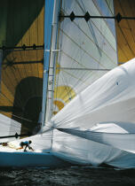 Affalage. © Philip Plisson / Plisson La Trinité / AA05206 - Photo Galleries - Lowering of the sails