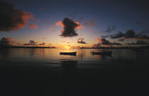 Couché de soleil à la Martinique. © Philip Plisson / Plisson La Trinité / AA05221 - Photo Galleries - Star