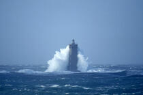 Déferlante sur le phare du Four. © Philip Plisson / Plisson La Trinité / AA05234 - Photo Galleries - Lighthouse [29]