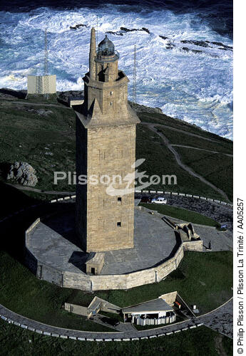 La Tour d'Hercules - © Philip Plisson / Plisson La Trinité / AA05257 - Photo Galleries - Spanish Lighthouses