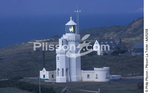 Le phare de Sainte Catherine sur l'ile de Wight. - © Philip Plisson / Plisson La Trinité / AA05258 - Photo Galleries - Lighthouse [England]