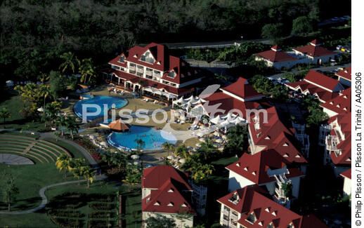Vue aérienne du village Pierre & Vacances - © Philip Plisson / Plisson La Trinité / AA05306 - Nos reportages photos - Martinique [la]