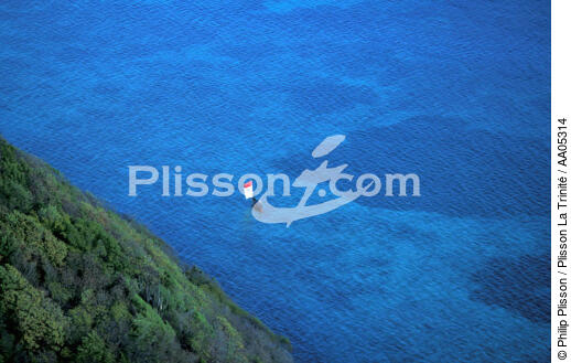 Yole à la Martinique. - © Philip Plisson / Plisson La Trinité / AA05314 - Photo Galleries - Dinghy or small boat with centre-board