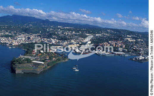Vue aérienne de Fort-de-France - © Philip Plisson / Plisson La Trinité / AA05346 - Nos reportages photos - Antilles [Les]