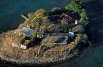 Petite île à la Martinique. © Philip Plisson / Plisson La Trinité / AA05362 - Nos reportages photos - Antilles [Les]