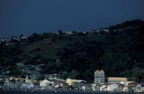 Saint-Pierre à la lumière du soir © Philip Plisson / Plisson La Trinité / AA05385 - Nos reportages photos - Antilles [Les]