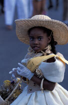 Petite fille en costume de carnaval [Fort-de-France, Martinique] © Philip Plisson / Plisson La Trinité / AA05437 - Nos reportages photos - Antilles [Les]