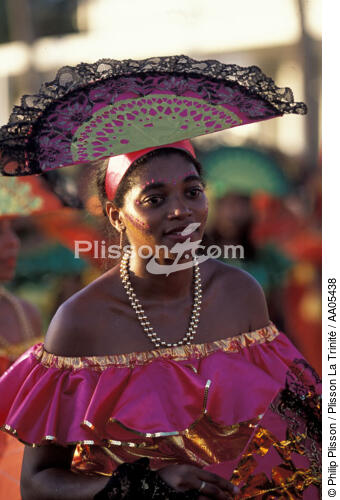 Femme en costume de carnaval [Martinique] - © Philip Plisson / Plisson La Trinité / AA05438 - Nos reportages photos - Loisir