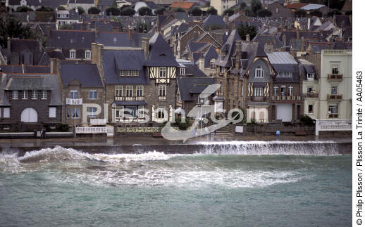 Les grandes marées à Saint-Malo. - © Philip Plisson / Plisson La Trinité / AA05463 - Nos reportages photos - Ville