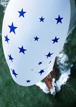 Endeavour sous spi. © Philip Plisson / Plisson La Trinité / AA05527 - Photo Galleries - Aerial shot