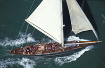 Le class J : Shamrock V. © Philip Plisson / Plisson La Trinité / AA05563 - Photo Galleries - Aerial shot