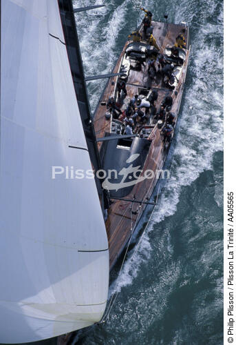 Le maxi monocoque, Stealth. - © Philip Plisson / Plisson La Trinité / AA05565 - Photo Galleries - Maxi-monohull Racing Yacht