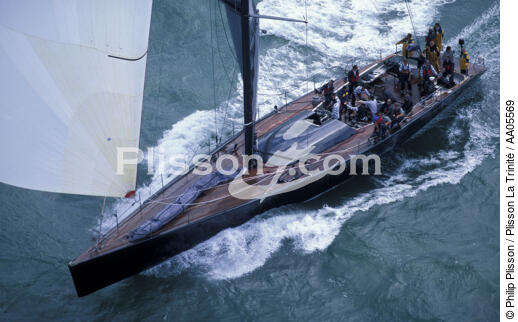 Le maxi monocoque, Stealth. - © Philip Plisson / Plisson La Trinité / AA05569 - Photo Galleries - Sailing Race