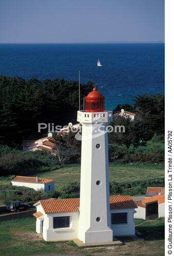 Le phare des Corbeaux sur l'île d'Yeu. - © Guillaume Plisson / Plisson La Trinité / AA05792 - Nos reportages photos - Vendée