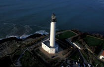 Le phare de la pointe St Martin à Biarritz. © Philip Plisson / Plisson La Trinité / AA05812 - Nos reportages photos - Vue aérienne