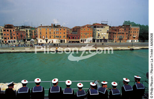 Escale à Venise pour La Royale. - © Philip Plisson / Plisson La Trinité / AA06068 - Nos reportages photos - Venise sous tous les angles