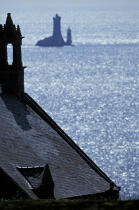 La chapelle de la pointe du Van et le phare de la Vieille. © Philip Plisson / Plisson La Trinité / AA06554 - Photo Galleries - Van [Headland of]