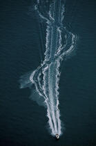 Ski nautique. © Philip Plisson / Plisson La Trinité / AA06565 - Photo Galleries - Speedboat