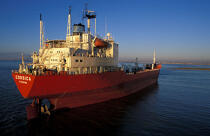 Echouage sur les côtes charentaises © Philip Plisson / Plisson La Trinité / AA06569 - Photo Galleries - Oil tanker