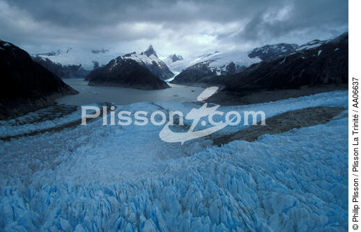 Glacier allemand dans le canal de Beagle. - © Philip Plisson / Plisson La Trinité / AA06637 - Photo Galleries - Philip Plisson