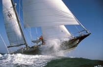 Cacharel, le Pen-Duick III. © Philip Plisson / Plisson La Trinité / AA06914 - Photo Galleries - Sailing Race