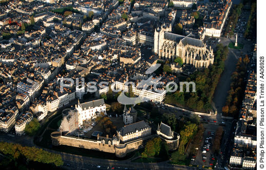 Anciens batiments à Nantes. - © Philip Plisson / Plisson La Trinité / AA06928 - Nos reportages photos - Cathédrale