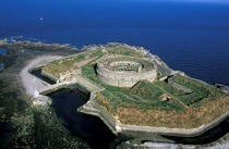 Le fort de l'île Saint-Marcouf. © Philip Plisson / Plisson La Trinité / AA07195 - Photo Galleries - Island [50]