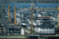 Les Chantiers de l'Atlantique. © Philip Plisson / Plisson La Trinité / AA07163 - Nos reportages photos - Construction navale