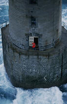 Le dernier gardien de phare en pleine mer. © Philip Plisson / Plisson La Trinité / AA07283 - Nos reportages photos - Philip Plisson
