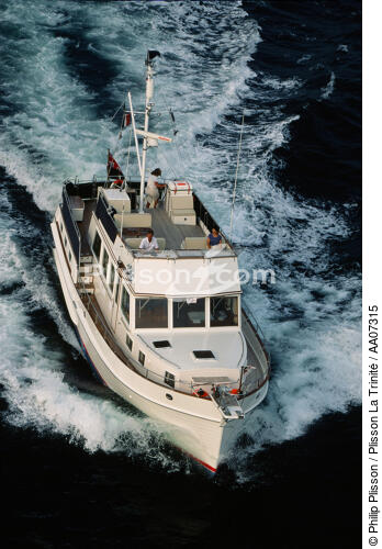 Ballade sur un bateau à moteur. - © Philip Plisson / Plisson La Trinité / AA07315 - Nos reportages photos - Vedette