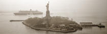 Le Queen Mary 2 arrivant à New York © Guillaume Plisson / Plisson La Trinité / AA07673 - Nos reportages photos - New York [Etat]