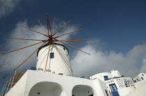 Santorin dans les Cyclades. © Philip Plisson / Plisson La Trinité / AA07884 - Nos reportages photos - Moulin à vent