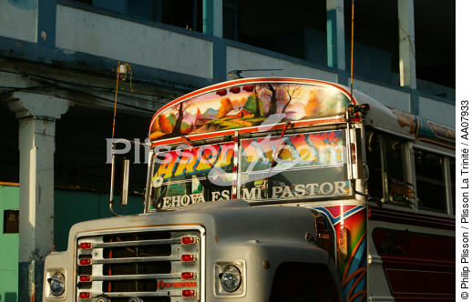 Colon, sur la côte atlantique du Panama. - © Philip Plisson / Plisson La Trinité / AA07933 - Nos reportages photos - Transport routier