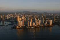 Panama City. © Philip Plisson / Plisson La Trinité / AA08009 - Nos reportages photos - Immeuble