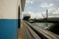 Gatun locks, l'une des 3 écluses du canal de Panama. © Philip Plisson / Plisson La Trinité / AA08021 - Nos reportages photos - Philip Plisson