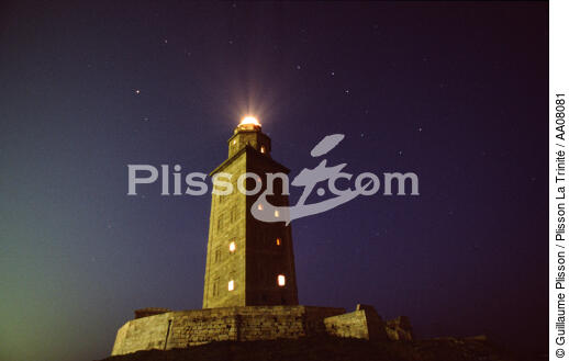 La Tour d'Hercules de nuit. - © Guillaume Plisson / Plisson La Trinité / AA08081 - Photo Galleries - Galicia