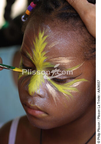 Séance de maquillage avant le carnaval de Fort-de-France. - © Philip Plisson / Plisson La Trinité / AA08557 - Photo Galleries - Spectacle