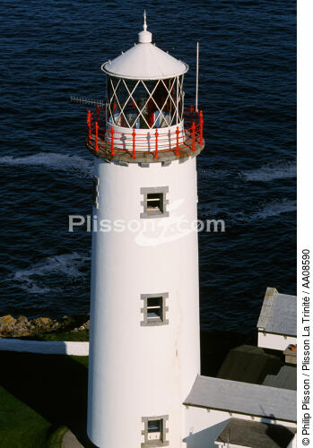 Le phare de Fanad Head en Irlande. - © Philip Plisson / Plisson La Trinité / AA08590 - Nos reportages photos - Couleur