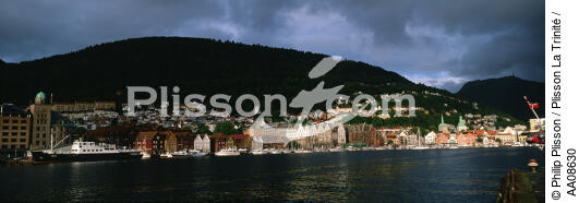 Bergen en Norvège. - © Philip Plisson / Plisson La Trinité / AA08630 - Photo Galleries - Color