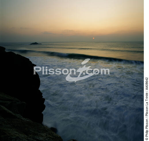Fin de journée sur la Presqu'île de Quiberon. - © Philip Plisson / Plisson La Trinité / AA08642 - Photo Galleries - Color