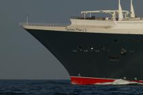 Le Queen Mary II. © Philip Plisson / Plisson La Trinité / AA08679 - Nos reportages photos - Transport maritime