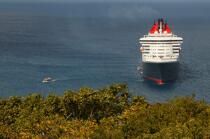 Le Queen Mary II aux Antilles. © Philip Plisson / Plisson La Trinité / AA08693 - Photo Galleries - Big Cruises