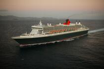 Le Queen Mary II aux Antilles. © Philip Plisson / Plisson La Trinité / AA08701 - Nos reportages photos - Transport maritime