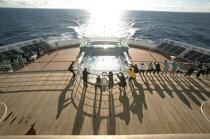 A bord du Queen Mary II. © Philip Plisson / Plisson La Trinité / AA08710 - Nos reportages photos - Transport maritime