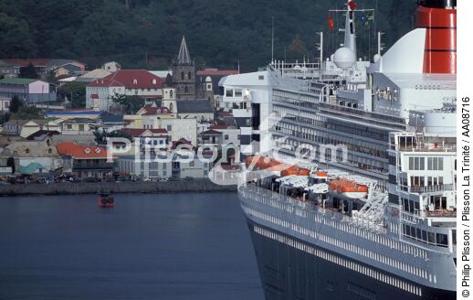 Le Queen Mary II. - © Philip Plisson / Plisson La Trinité / AA08716 - Photo Galleries - Big Cruises