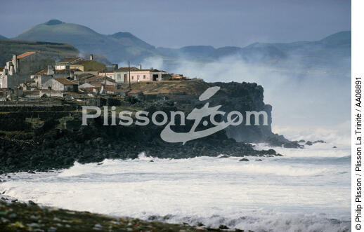 Gros temps sur les Açores. - © Philip Plisson / Plisson La Trinité / AA08891 - Nos reportages photos - Les îles de Faial et Pico aux Açores