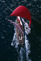 Diablesse. © Philip Plisson / Plisson La Trinité / AA08930 - Photo Galleries - Maxi-monohull Racing Yacht