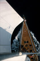 Diablesse. © Philip Plisson / Plisson La Trinité / AA08936 - Photo Galleries - Maxi-monohull Racing Yacht
