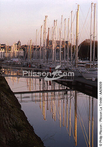 Le port de Vannes. - © Philip Plisson / Plisson La Trinité / AA09009 - Photo Galleries - Vannes